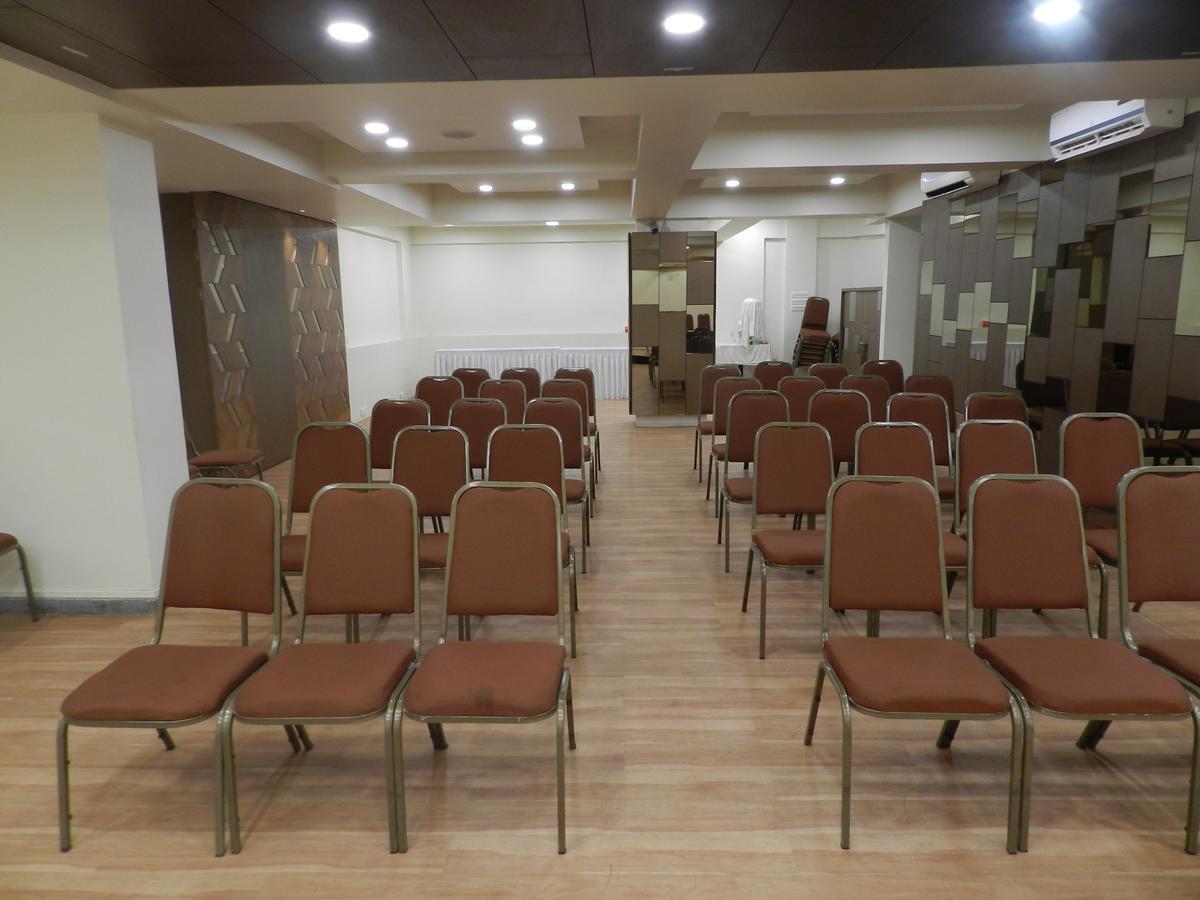 Hotel K Tree - A Boutique Hotel Kolhapur Buitenkant foto